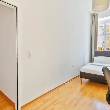 Apartment 3 Bedrooms I 110 Square Meter I Walk To Sights Vienna