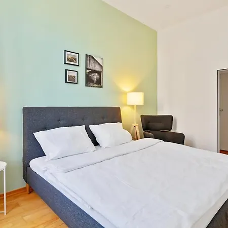 3 Bedrooms I 110 Square Meter I Walk To Sights Vienna