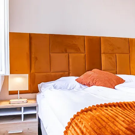 Apartment Charming 2br Aprtment Near Tourist Attractions *