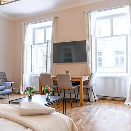 Apartment Charming 2br Aprtment Near Tourist Attractions