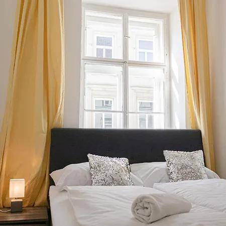 Belvedere 3br Shared - 12 Min From Center