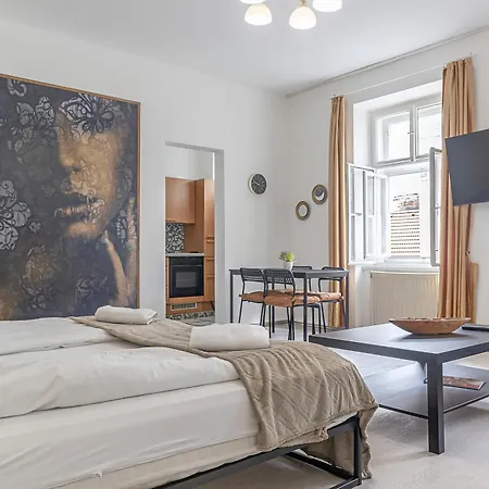 Stunning 1br - Ideal For 3 People, Prime Location * Vienna