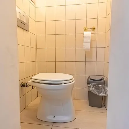 Belvedere 3br Shared - 12 Min From Center Apartment *