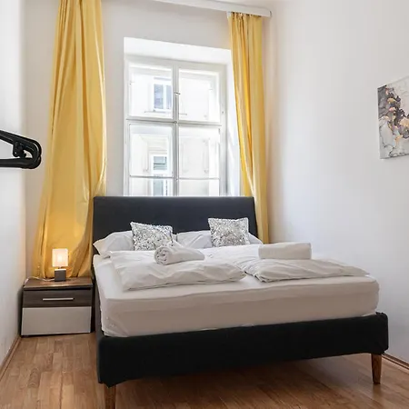 Belvedere 3br Shared - 12 Min From Center Apartment *