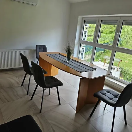 10 Minutes To S-bahn I Garden Option I Wifi * Vienna