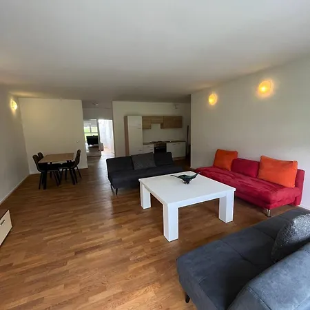 Apartment 10 Minutes To S-bahn I Garden Option I Wifi *