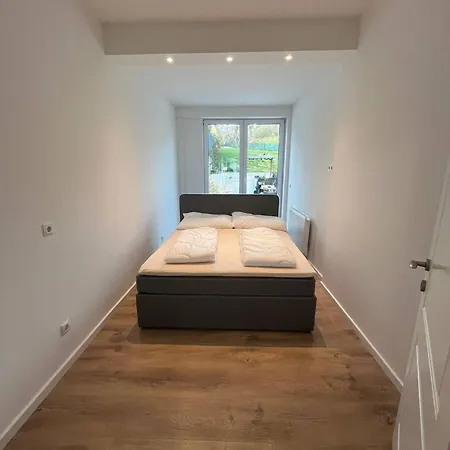 10 Minutes To S-bahn I Garden Option I Wifi Apartment Vienna