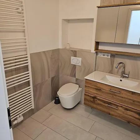 10 Minutes To S-bahn I Garden Option I Wifi Apartment