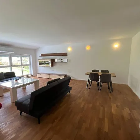10 Minutes To S-bahn I Garden Option I Wifi Apartment *