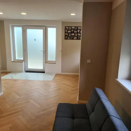 Apartment 10 Minutes To S-bahn I Garden Option I Wifi