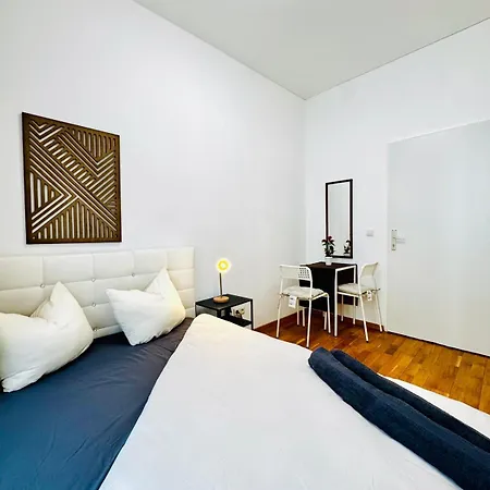 Stylish 4br Shared -10 Min Transport To Stadthalle Apartment Vienna