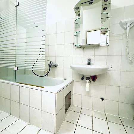 Stylish 4br Shared -10 Min Transport To Stadthalle Vienna