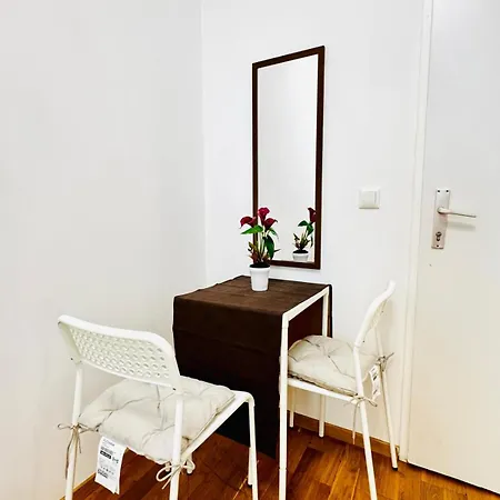 Apartment Stylish 4br 10 Min Transport To Stadthalle