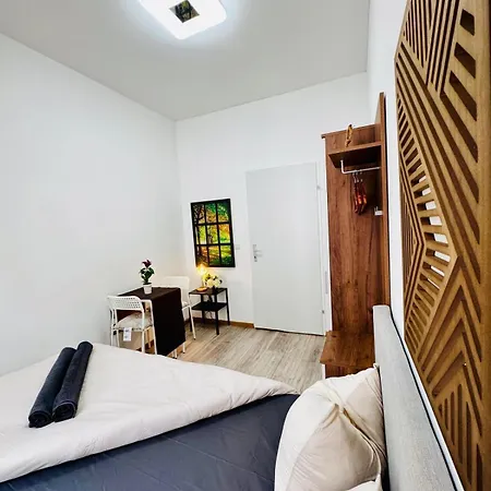 Apartment Stylish 4br 10 Min Transport To Stadthalle