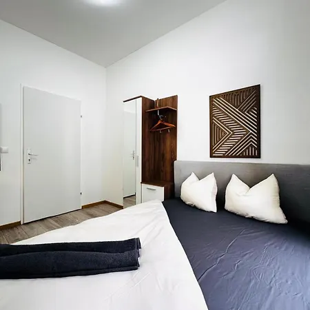 Stylish 4br 10 Min Transport To Stadthalle