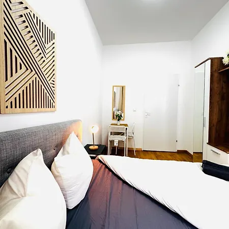 Apartment Stylish 4br 10 Min Transport To Stadthalle