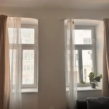 Apartment Spacious Netflix For Up To 4 People With Massage Shower Vienna