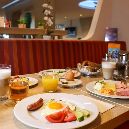 Hotel Simm's 4*