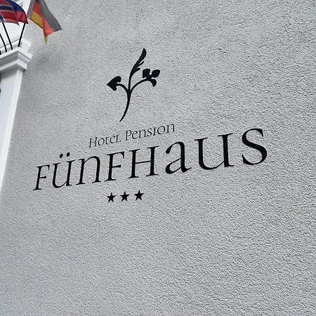 Guest house Hotel-pension Fuenfhaus 3*