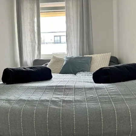 Perfect Location, 2 Min To Main Station, Long Term Vienna