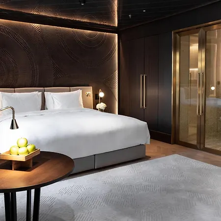 Hotel Almanac Palais