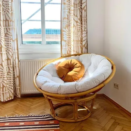 & Modern With Balcony Apartment *