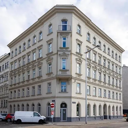Apartment & Modern With Balcony Vienna