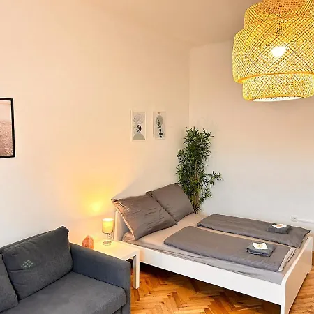 Apartment Bright & Cozy In Center 32 Vienna