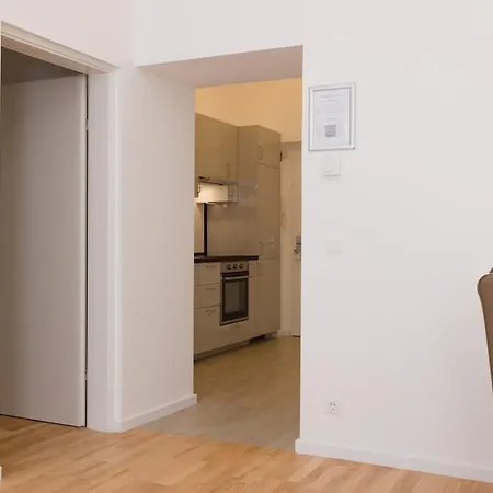 Apartment Close To Schoenbrunn I Bright Flat, Fast Wifi *