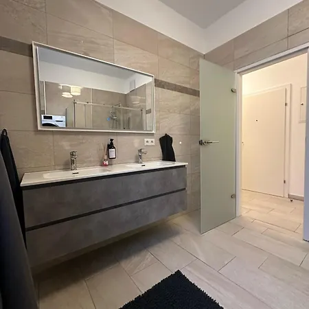 Sweet 1br & 1lr Stylish Apartment, Around Donaustadt *