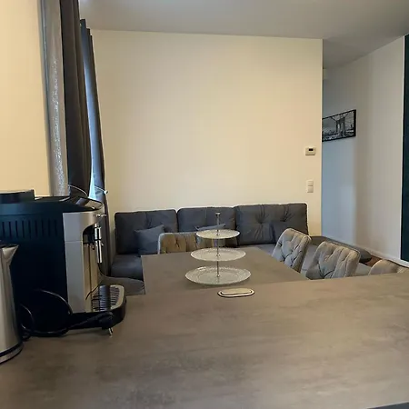 Sweet 1br & 1lr Stylish Apartment, Around Donaustadt *