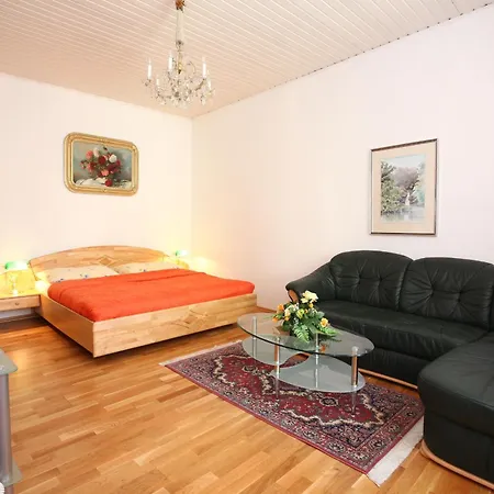 Apartment Mozart *