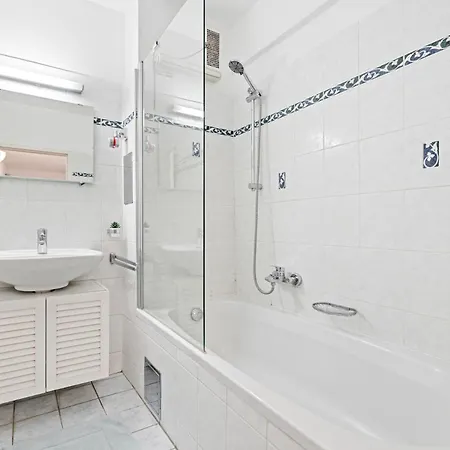 2 Bedroom In Neubau, 6 Min To Center Apartmán Vídeň