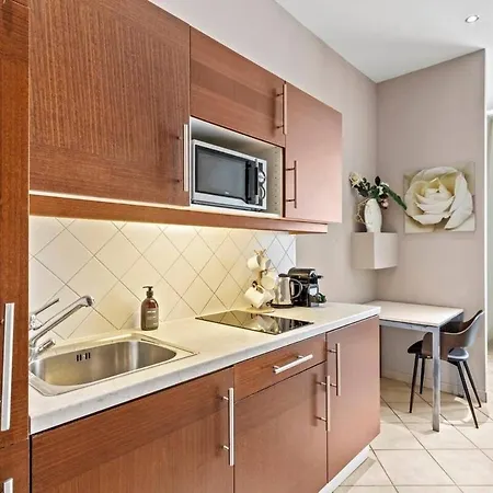 Apartment Neben Augarten I 5 Min To Metro I 10 Min To Vienna