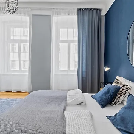 Apartment Neben Augarten I 5 Min To Metro I 10 Min To *