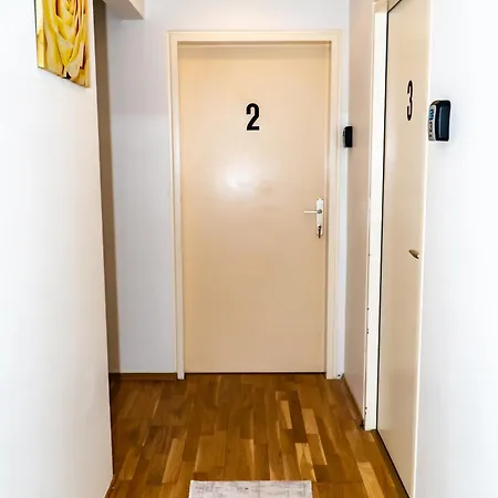 Apartment Spacious 5 Minutes To Wiener Stadthalle *