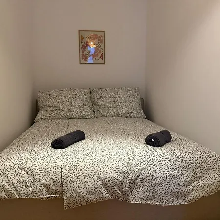 Renovated With Balcony Apartment *