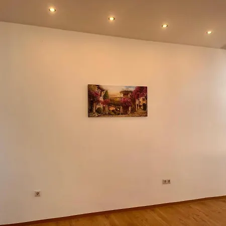 Full Premium - 2 Bedrooms For 5 People - Near Metro Wiedeń