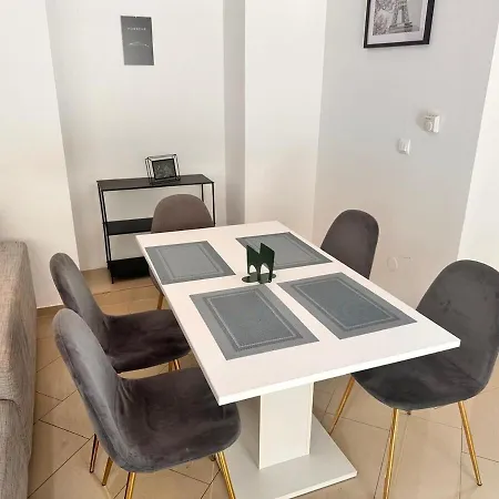 Full Premium - 2 Bedrooms For 5 People - Near Metro *