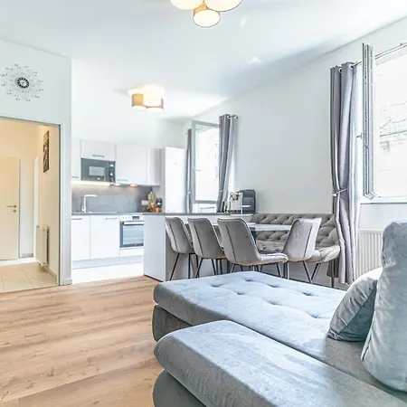 Apartmán Sweet 2br & 1lr Apartment, Around Donaustadt *