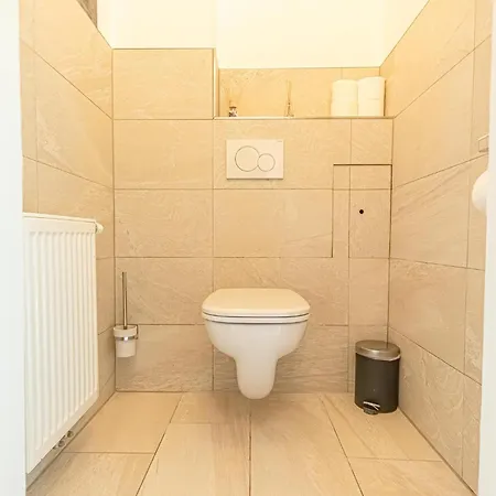 Sweet 2br & 1lr Apartment, Around Donaustadt Apartment