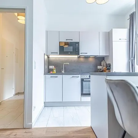Sweet 2br & 1lr Apartment, Around Donaustadt Vídeň