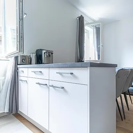 Sweet 2br & 1lr Apartment, Around Donaustadt Apartmán