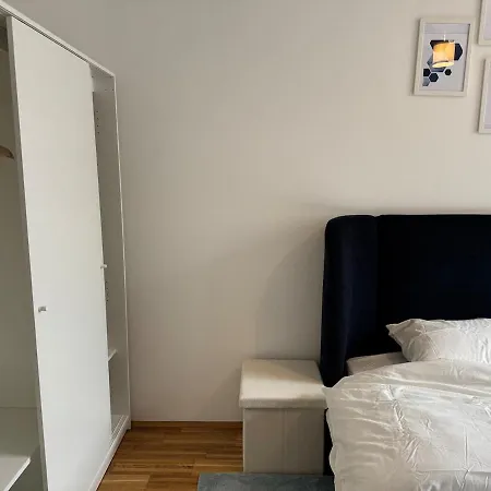 2br, Balcony, Central, Danube, U6 & S-bahn - Axara Housing Brn 22 Apartment *