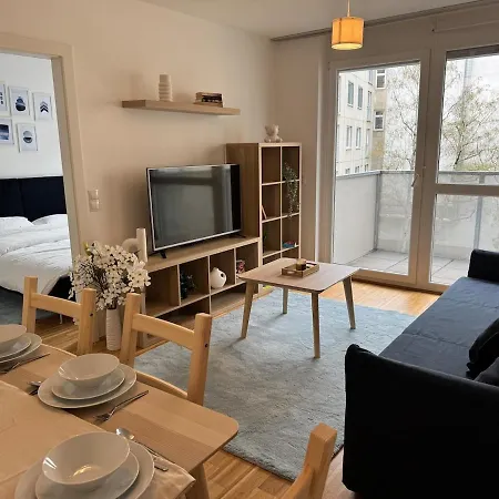 2br, Balcony, Central, Danube, U6 & S-bahn - Axara Housing Brn 22 Apartment *