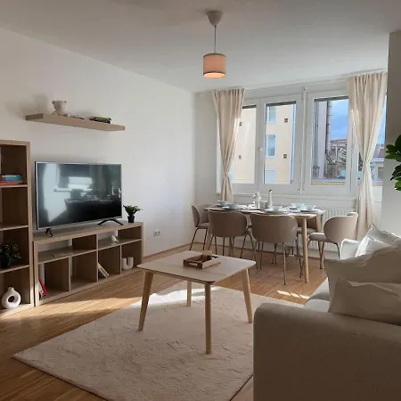 2br, Danube, Central, U6 & S-bahn - Axara Housing Brn 16 * Vienna