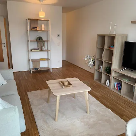 Apartment 2br, Danube, Central, U6 & S-bahn - Axara Housing Brn 16 *