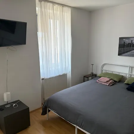 Favoritwien Apartment