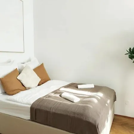 Eden Garden With Terrace & Bbq Apartment *