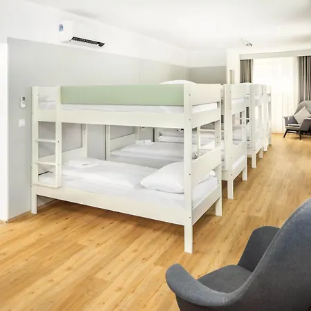 Jimmys Xxl Hotel